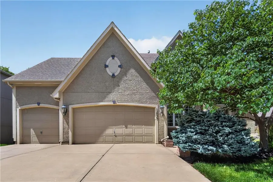 12035 S Sunray Drive, Olathe, KS 66061 - #2