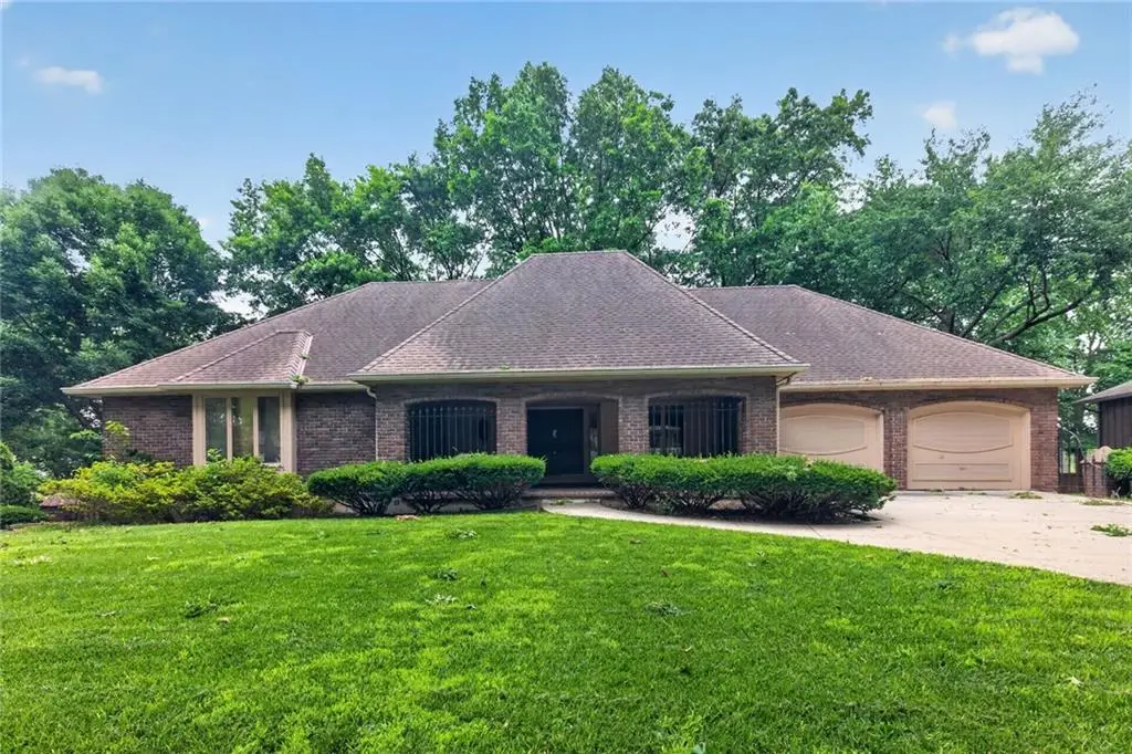 8017 W 102nd Terrace, Overland Park, KS 66212 - #1