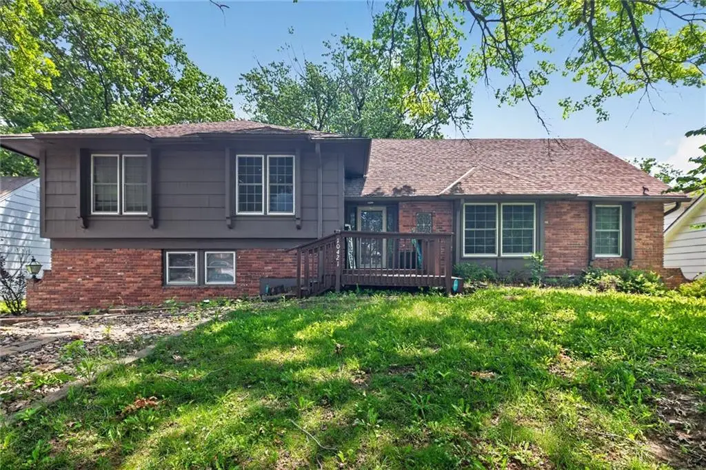10421 College Avenue, Kansas City, MO 64137 - #1