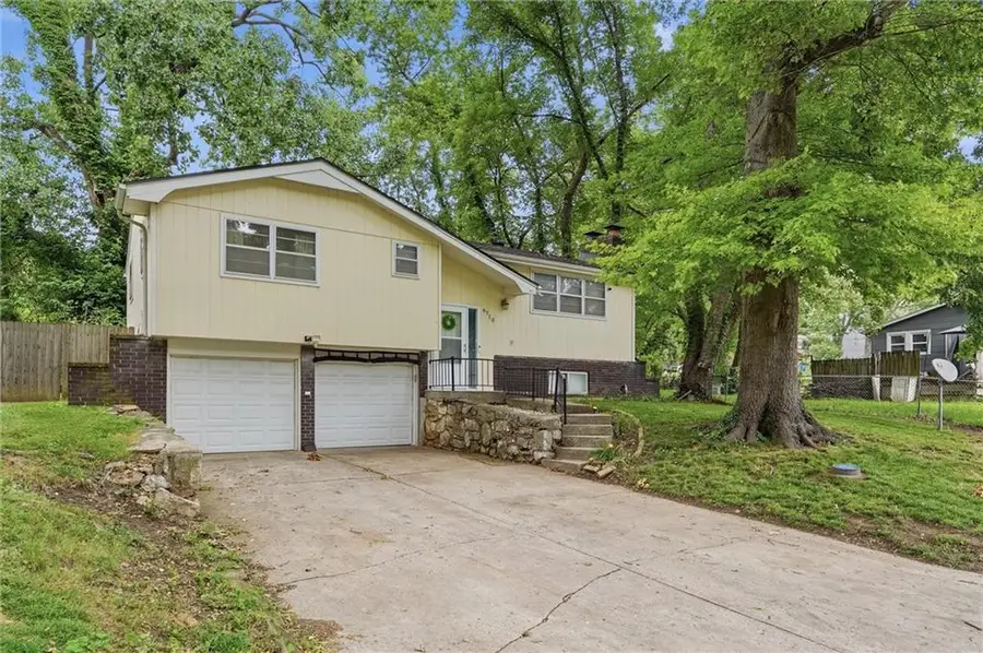 6710 Cleveland Avenue, Kansas City, KS 66104 - #3