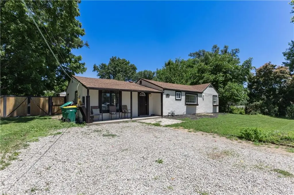 2900 Woodend Avenue, Kansas City, KS 66106 - #1