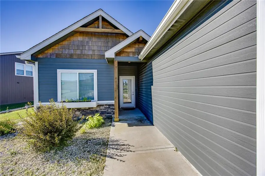 2705 Chasehire Drive, Lawrence, KS 66044 - #2