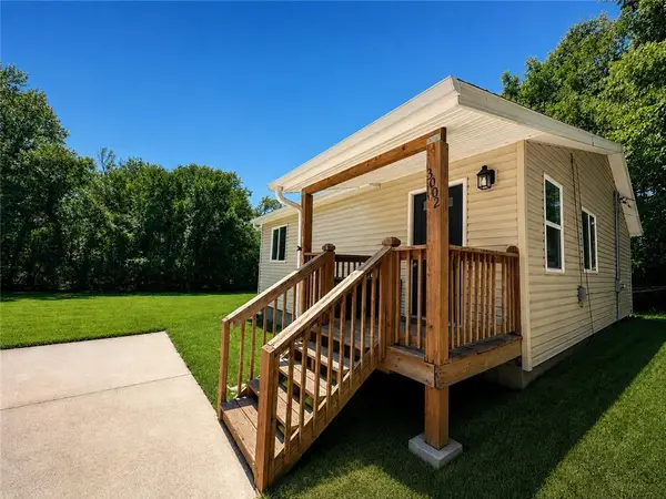 3002 N 121st Terrace, Kansas City, KS 66109