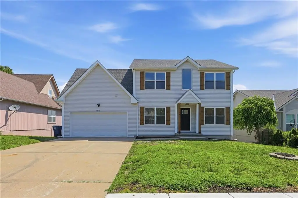 8547 N Robinhood Avenue, Kansas City, MO 64154 - #1