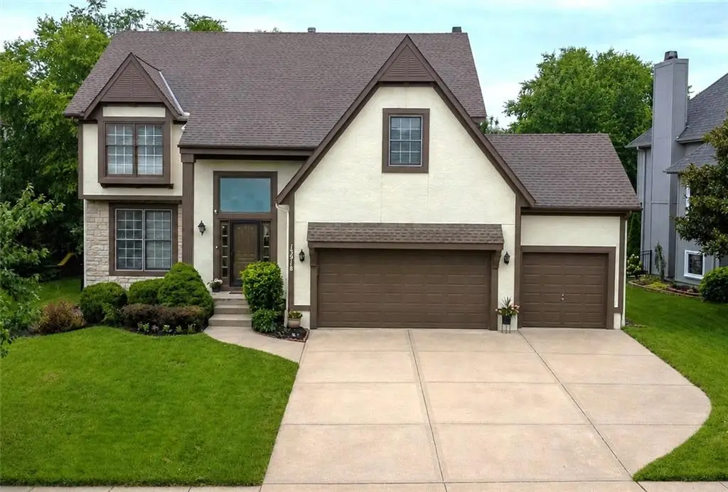 13918 Parkhill Street, Overland Park, KS 66221 - #1