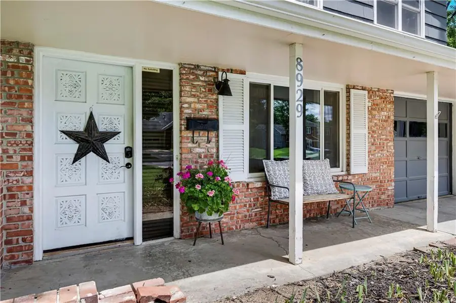 8929 Grandview Drive, Overland Park, KS 66212 - #3