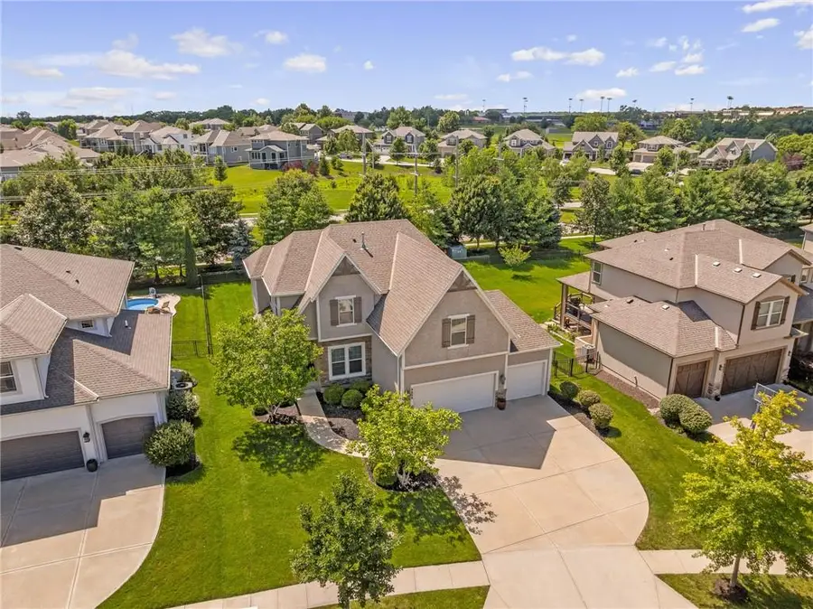 8608 W 165 Place, Overland Park, KS 66085 - #2