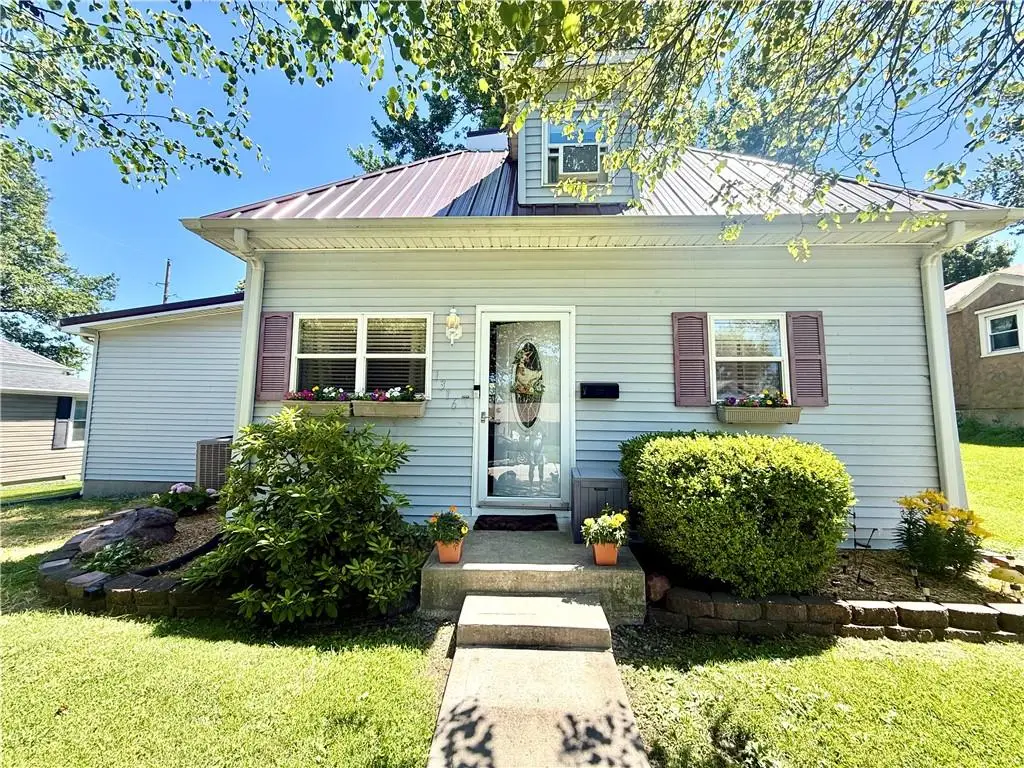1316 E 2nd Street, Maryville, MO 64468 - #1