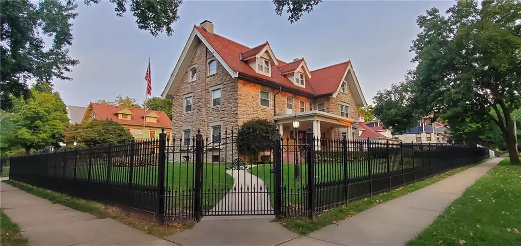 642 E 36th Street, Kansas City, MO 64109 - #1