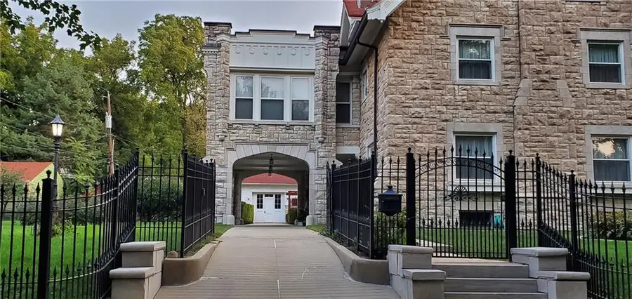 642 E 36th Street, Kansas City, MO 64109 - #3