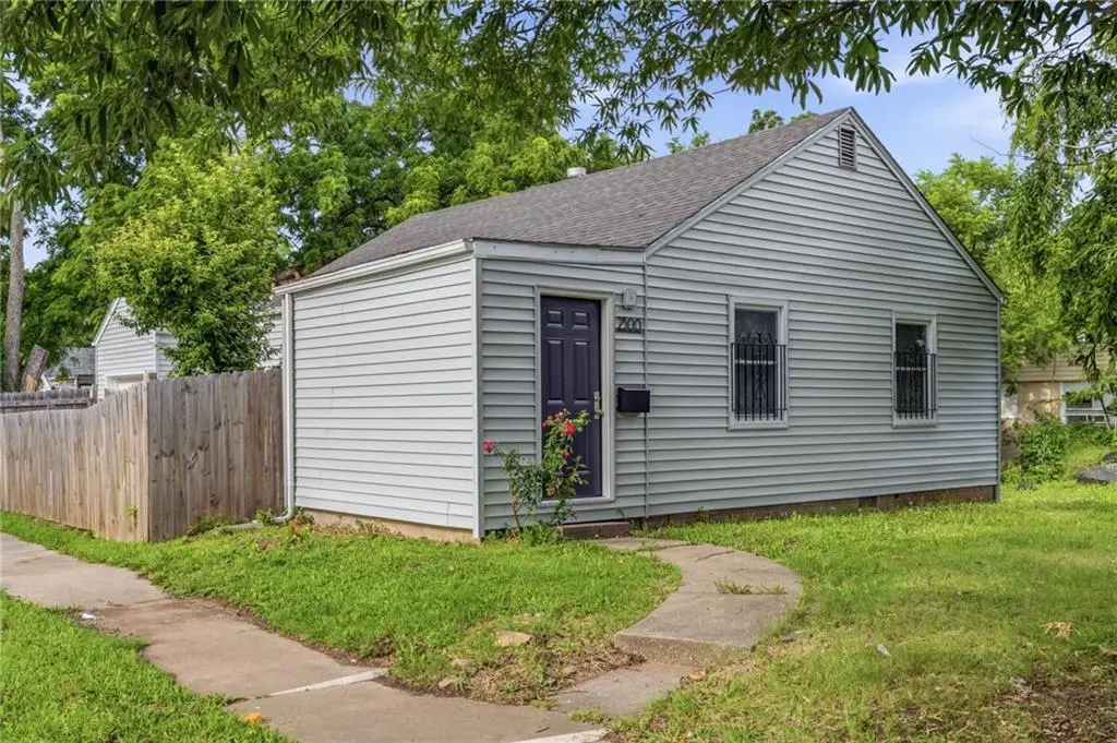 2300 E 55th Street, Kansas City, MO 64130 - #1