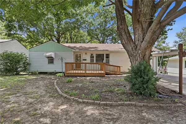 2816 S Overton Avenue, Independence, MO 64053