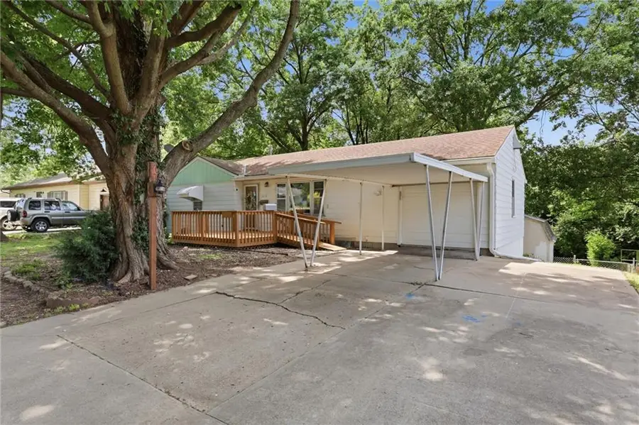 2816 S Overton Avenue, Independence, MO 64053 - #3