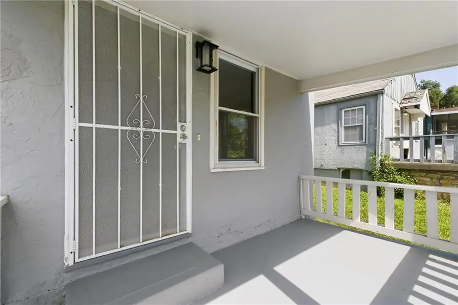 4416 Indiana Avenue, Kansas City, MO 64130 - #3