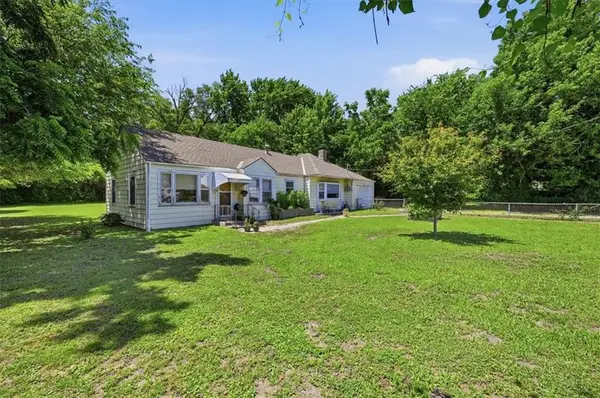544 S 68 Street, Kansas City, KS 66111