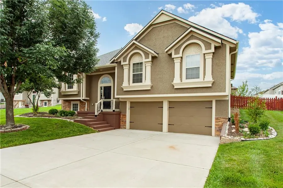 1002 SW Eagle Drive, Oak Grove, MO 64075 - #2