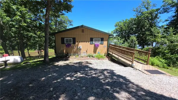 72504 Leisure Lake Drive, Trenton, MO 64683