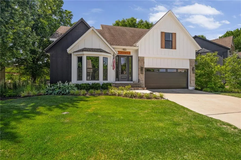 11307 W 115th Street, Overland Park, KS 66210 - #1