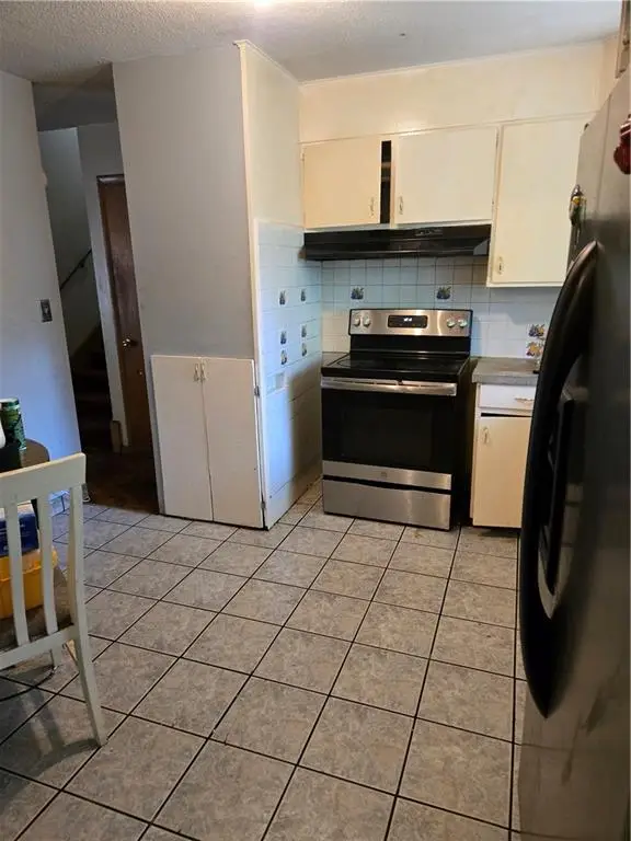 9320 Oakland Avenue, Kansas City, MO 64138 - #3