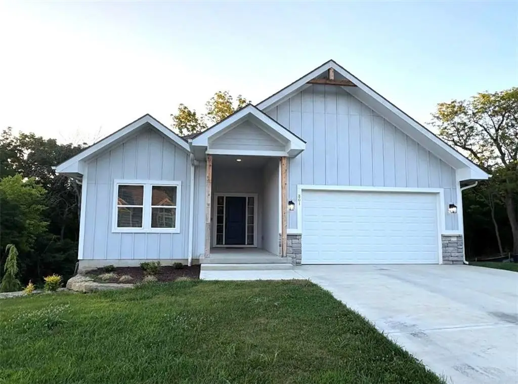 801 Colonial Drive, Pleasant Hill, MO 64080 - #1