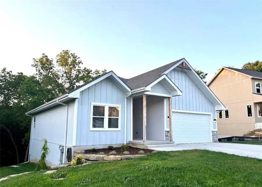 801 Colonial Drive, Pleasant Hill, MO 64080 - #2