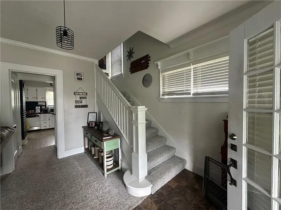 201 E Edwards Street, Maryville, MO 64468 - #2