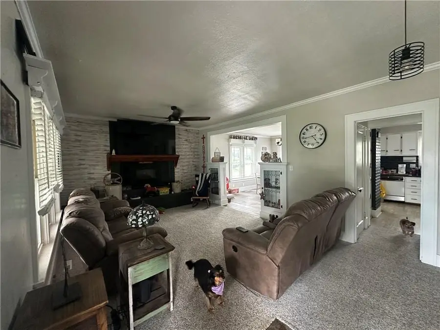 201 E Edwards Street, Maryville, MO 64468 - #3