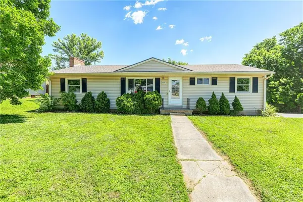 2111 N 33rd Street, St Joseph, MO 64506