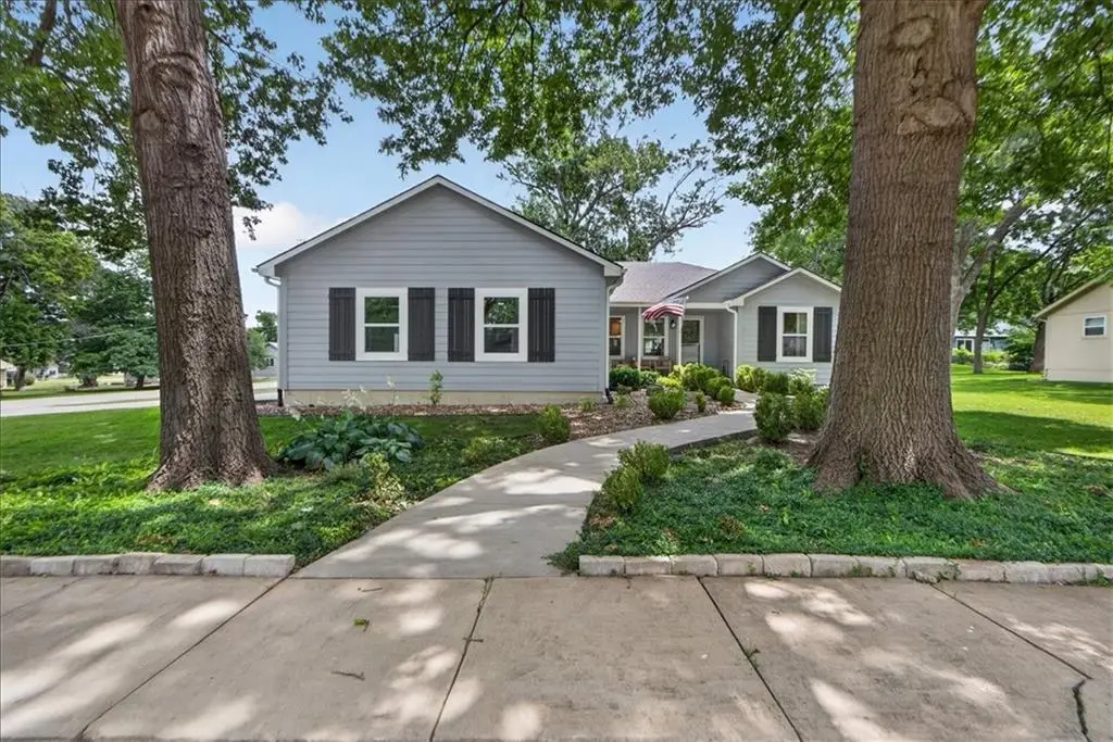 301 S Elm Street, Louisburg, KS 66053 - #1