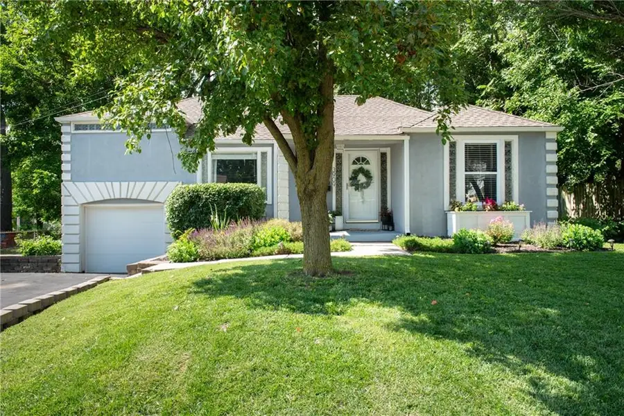 3909 W 47th Street, Roeland Park, KS 66205 - #2
