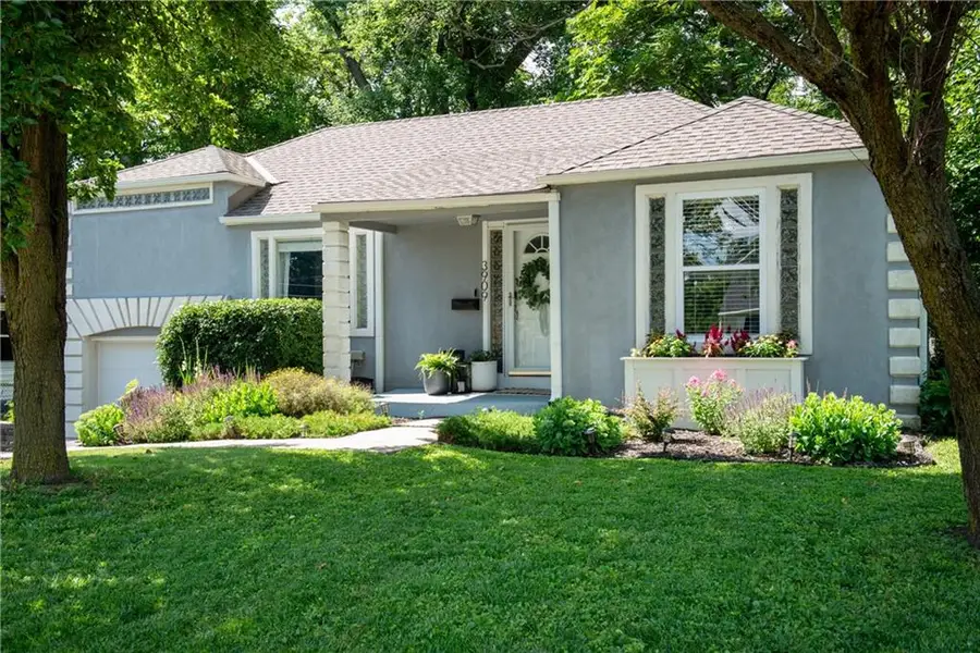 3909 W 47th Street, Roeland Park, KS 66205 - #3