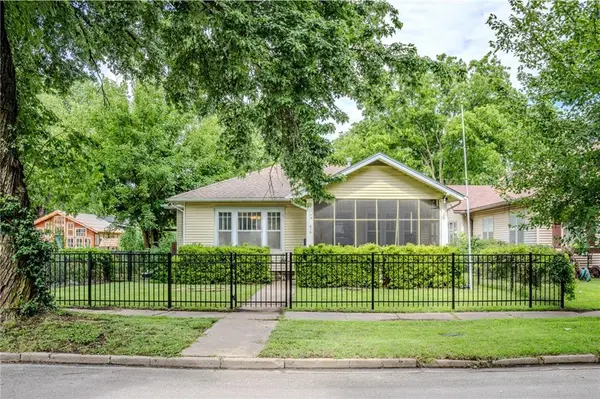 615 S Lafayette Avenue, Chanute, KS 66720