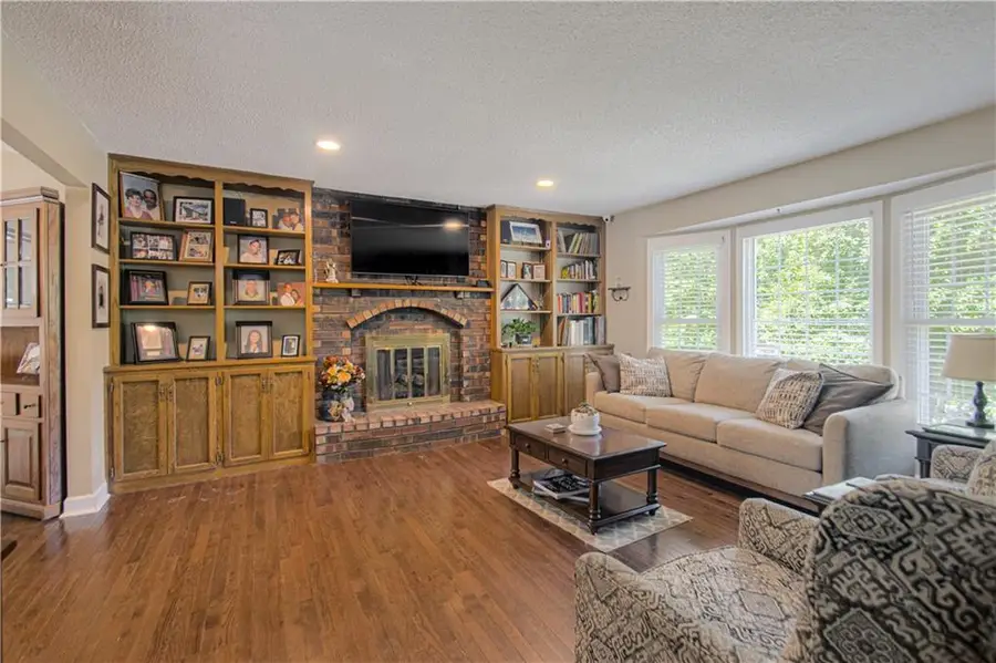 204 S Brittany Drive, Olathe, KS 66061 - #2