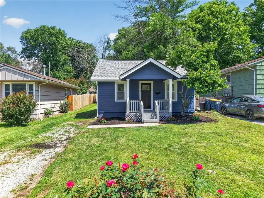 110 W 79th Terrace, Kansas City, MO 64114 - #3