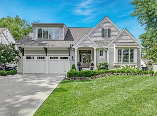 5004 W 70th Street, Prairie Village, KS 66208