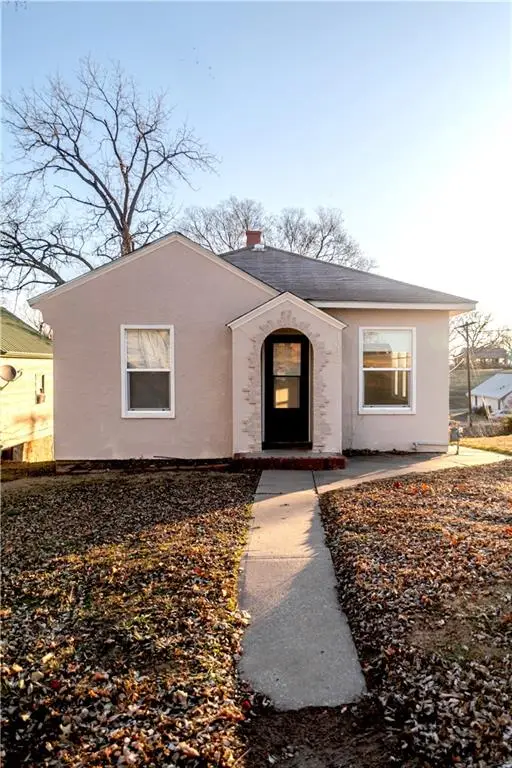1520 S 7th Street, Atchison, KS 66002 - #2