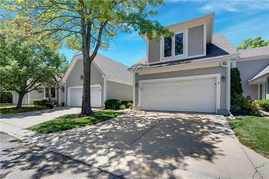 5852 Park Circle, Shawnee, KS 66216 - #2