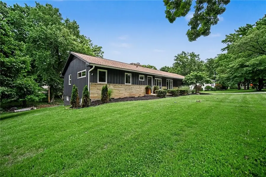 110 NE 43rd Terrace, Kansas City, MO 64116 - #2