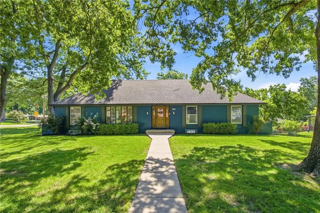 9501 Canterbury Street, Overland Park, KS 66206 - #1