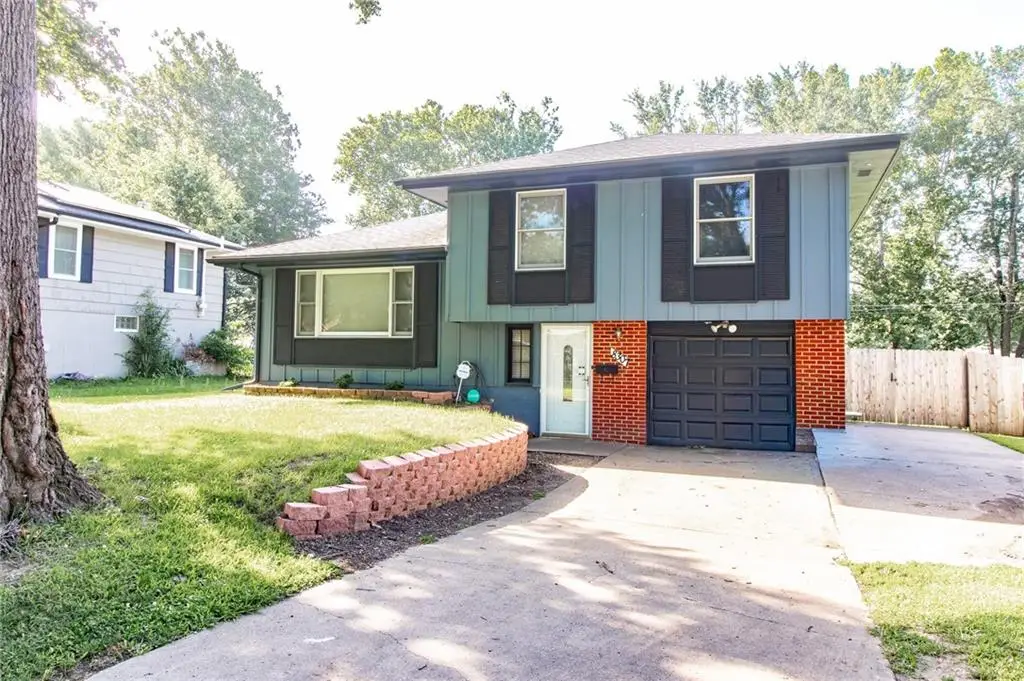 8307 E 92nd Terrace, Kansas City, MO 64138 - #1