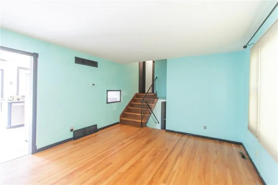 8307 E 92nd Terrace, Kansas City, MO 64138 - #3