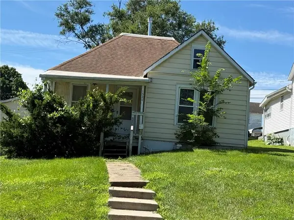 1524 Kansas Avenue, Atchison, KS 66002