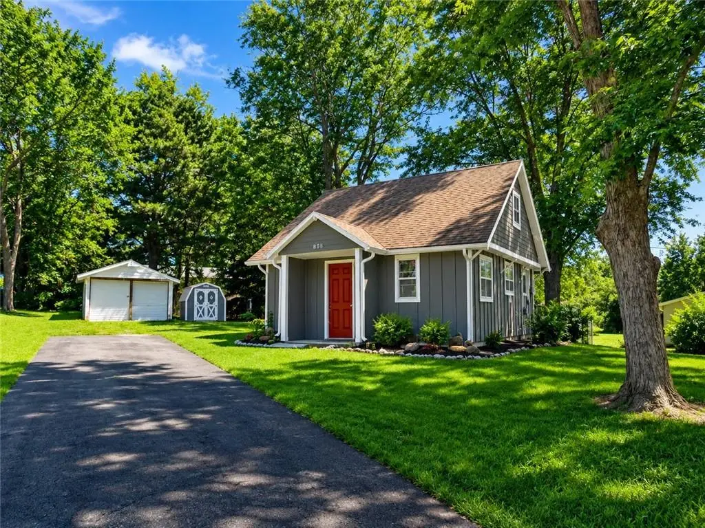 110 W 7th Street, Knob Noster, MO 65336 - #1
