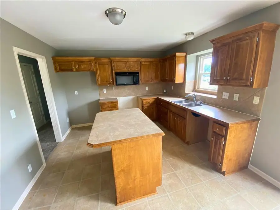 7104 E 163rd Terrace, Belton, MO 64012 - #3