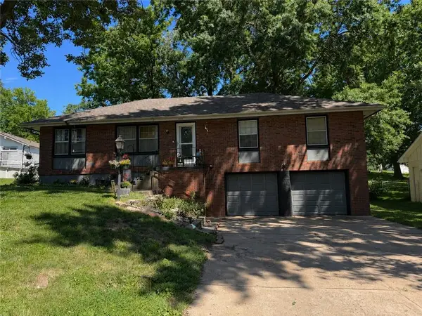 3809 Queen Ridge Drive, Independence, MO 64055