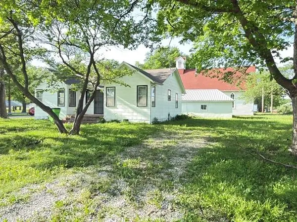 1300 E Park Avenue, Rich Hill, MO 64779