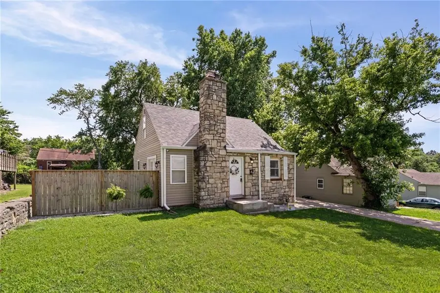 4317 Troup Avenue, Kansas City, KS 66102 - #2