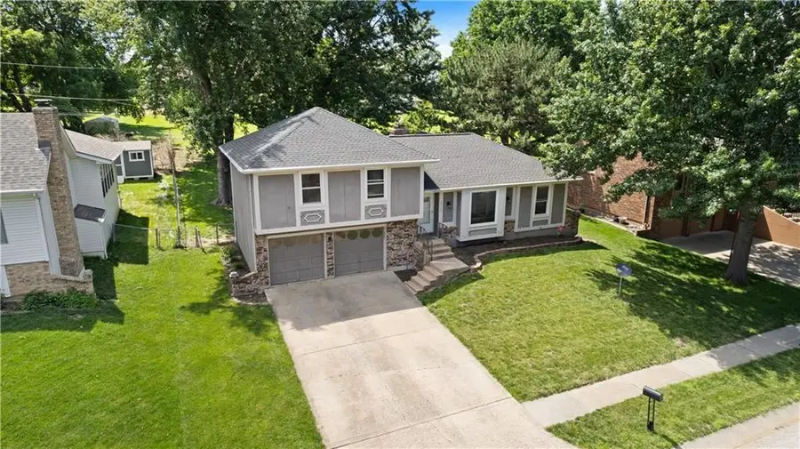 5718 Westgate Street, Shawnee, KS 66216 - #3
