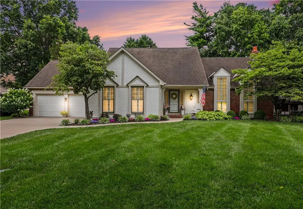 3211 W 83rd Terrace, Leawood, KS 66206 - #1