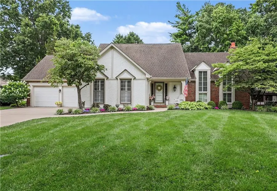 3211 W 83rd Terrace, Leawood, KS 66206 - #2